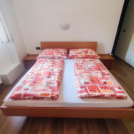 Viktoria Panzio Zamardi Hotel ภายนอก รูปภาพ