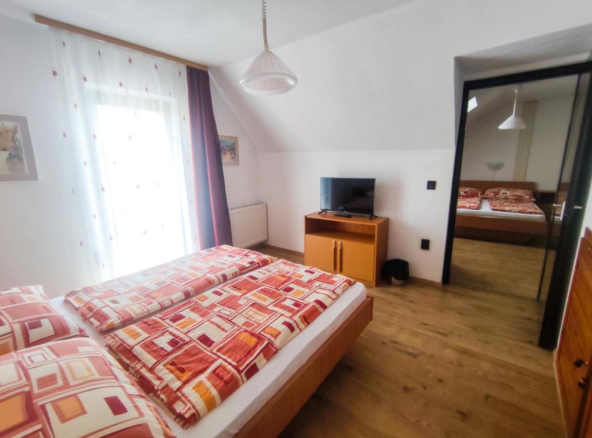 Viktoria Panzio Zamardi Hotel ภายนอก รูปภาพ