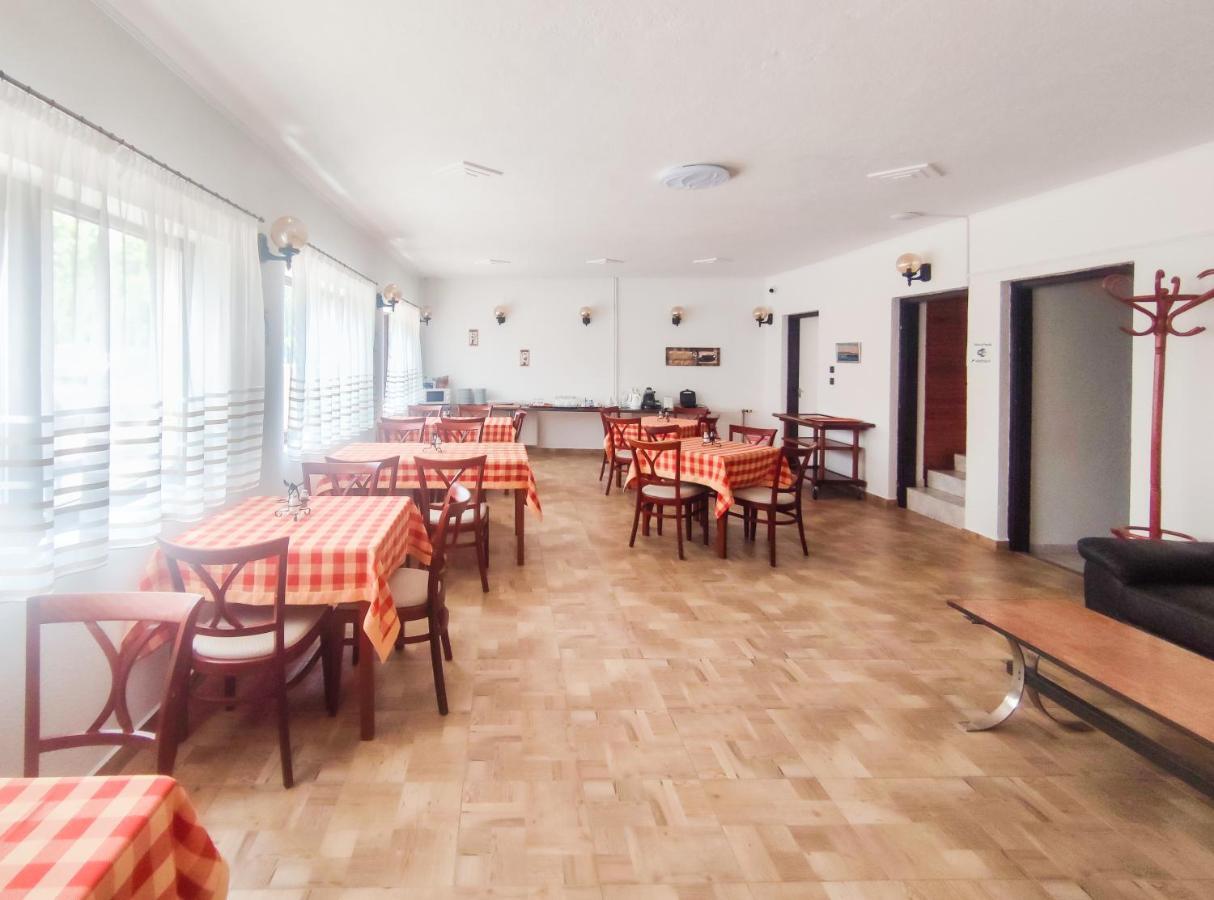 Viktoria Panzio Zamardi Hotel ภายนอก รูปภาพ